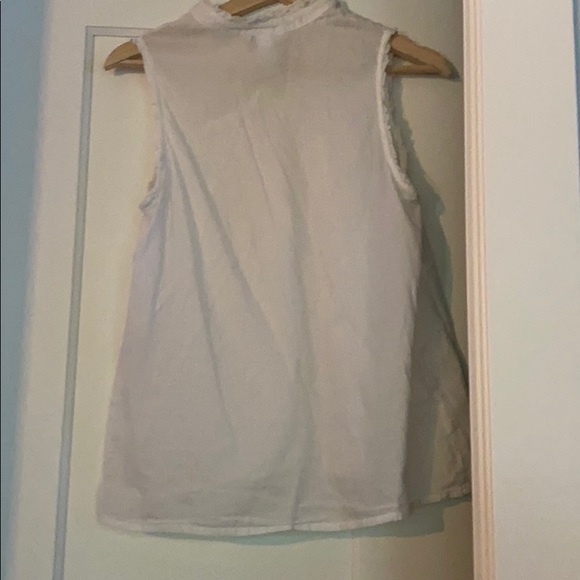 Women’s tank top. - Picture 2 of 4